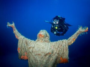 Scuba Diving in Malta on statue of Christ